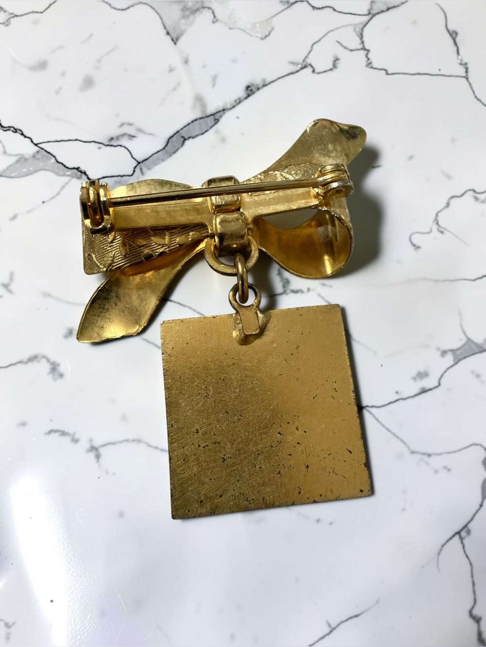 Vintage Gold Bow with Checkerboard Brooch - Picture 2 of 3